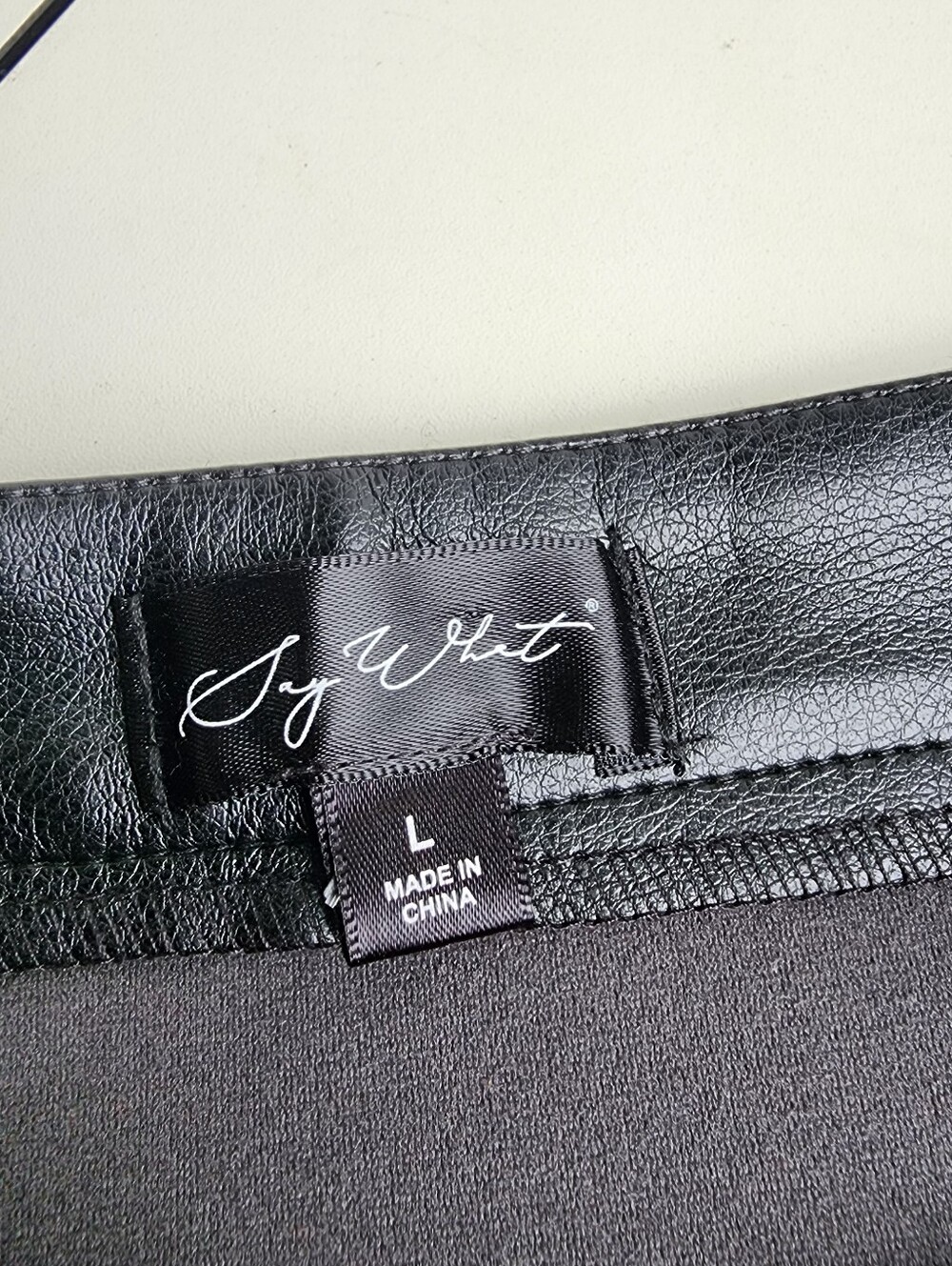 Say What Women's Faux Leather Black Skirt Silver Chain Lock Mini Zip Sz L - Picture 9 of 9